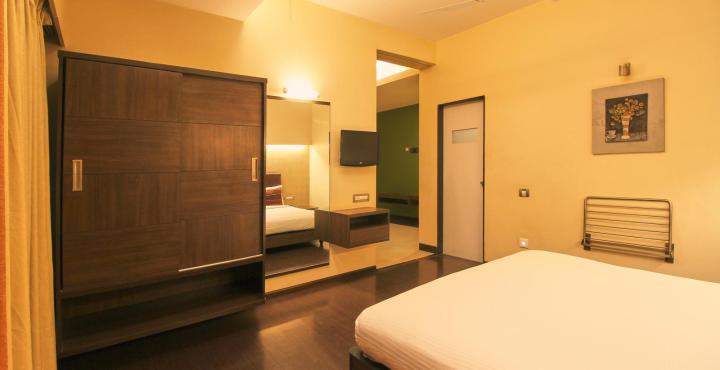 Centurion Inn Pune Bagian luar foto