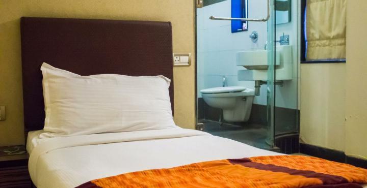 Centurion Inn Pune Bagian luar foto