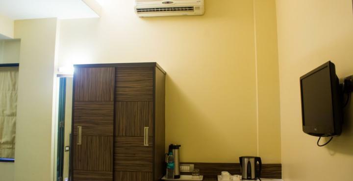 Centurion Inn Pune Bagian luar foto