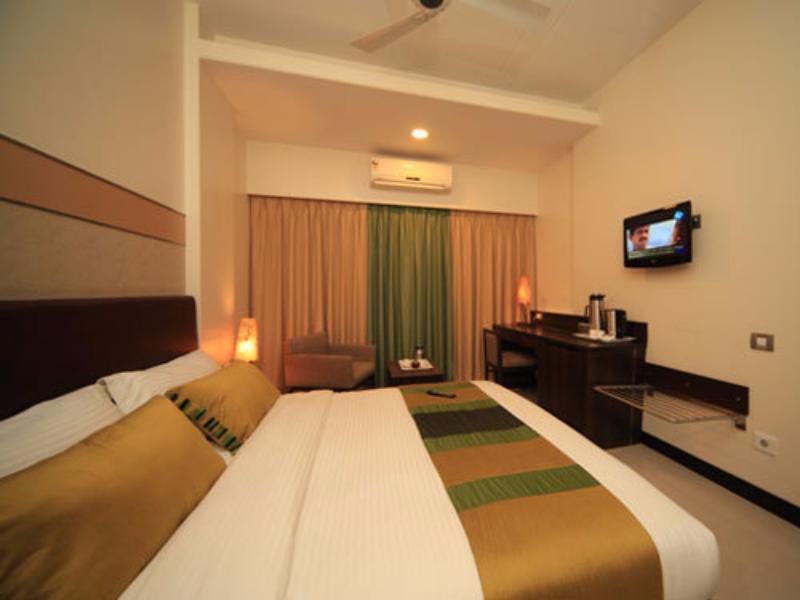 Centurion Inn Pune Bagian luar foto